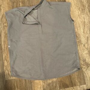 Older version graphite color figs top